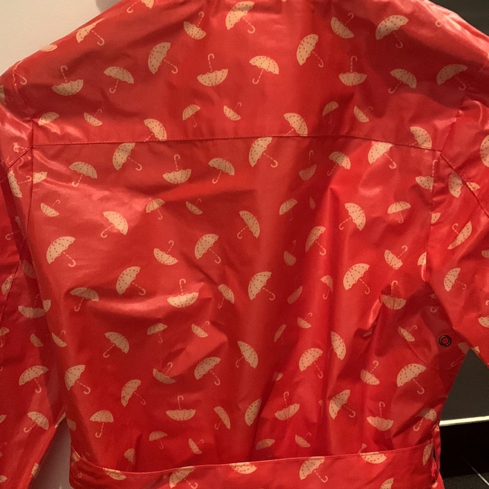 Rain coat - Picture 8 of 14